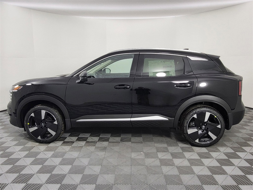 2025 Nissan Kicks SR photo 2