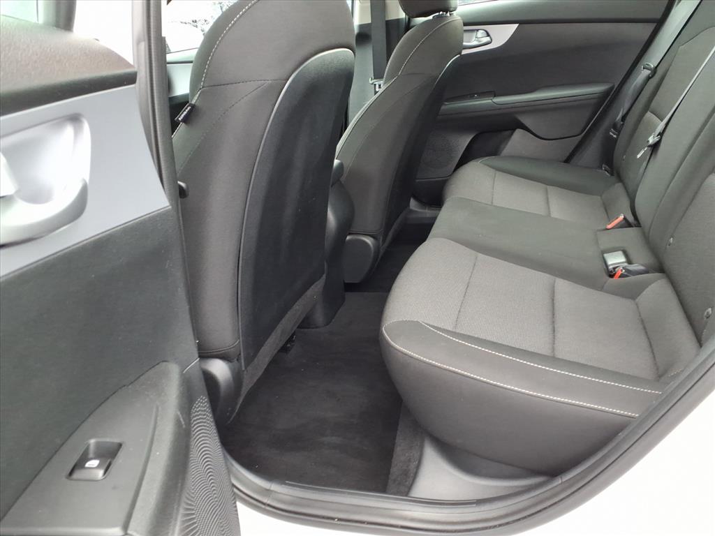 2024 Kia Forte LXS photo 3