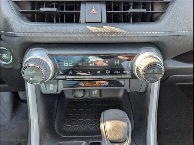 2023 Toyota RAV4 Hybrid photo 11