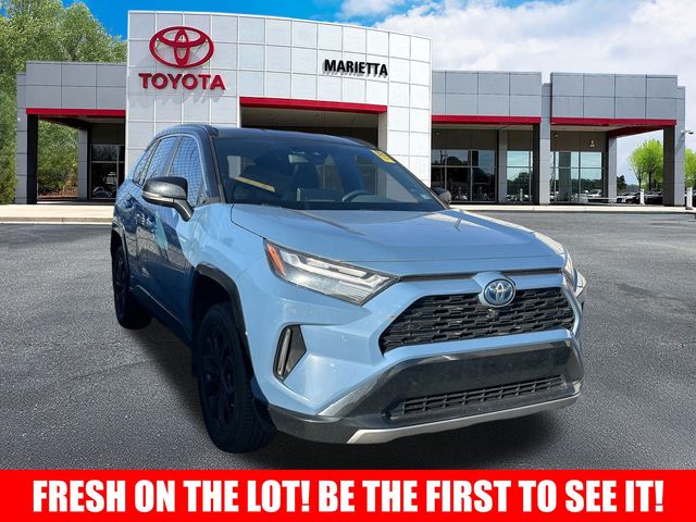 2024 Toyota RAV4 XSE's photo