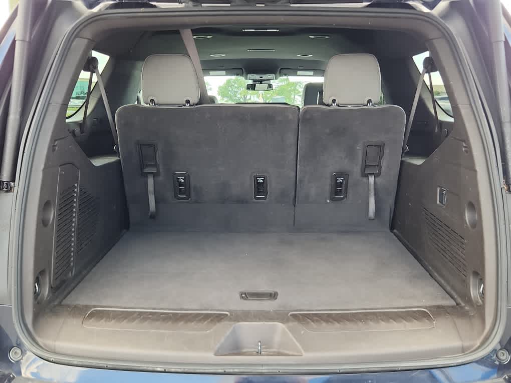 2023 Chevrolet Suburban LT photo 22