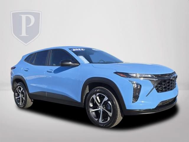 2024 Chevrolet Trax photo 2