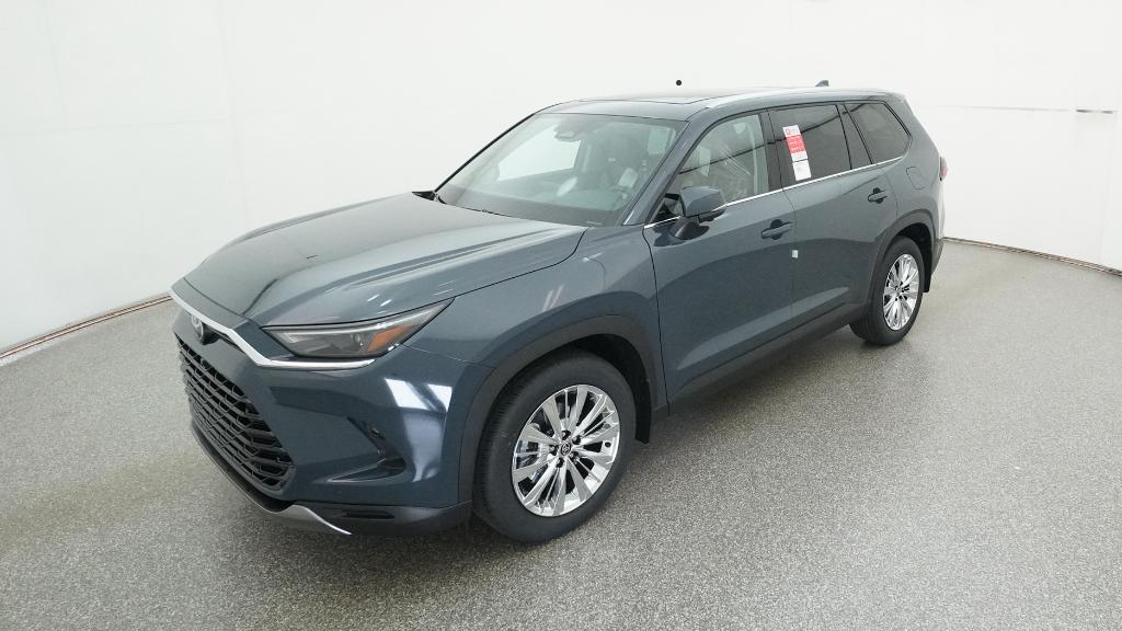 2026 Toyota Grand Highlander Platinum's photo