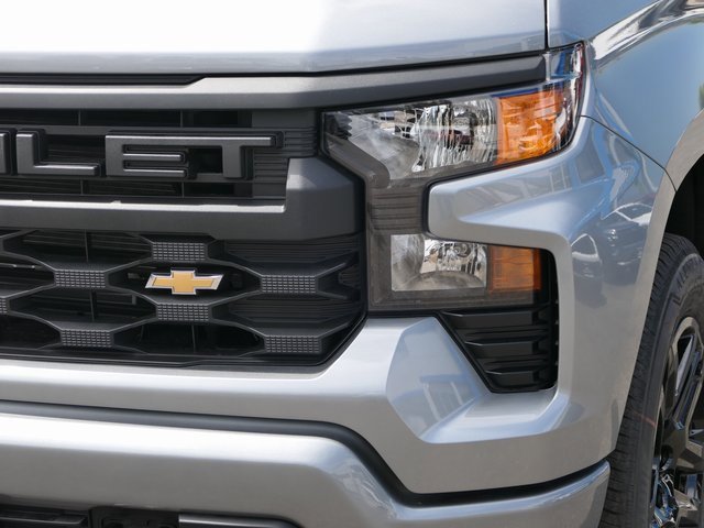 2025 Chevrolet Silverado 1500 Custom photo 10