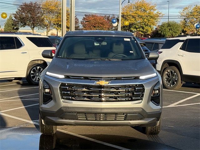 2026 Chevrolet Equinox LT photo 2