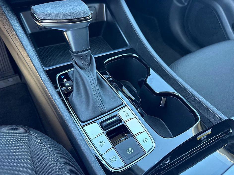 2025 Hyundai Tucson SE photo 10