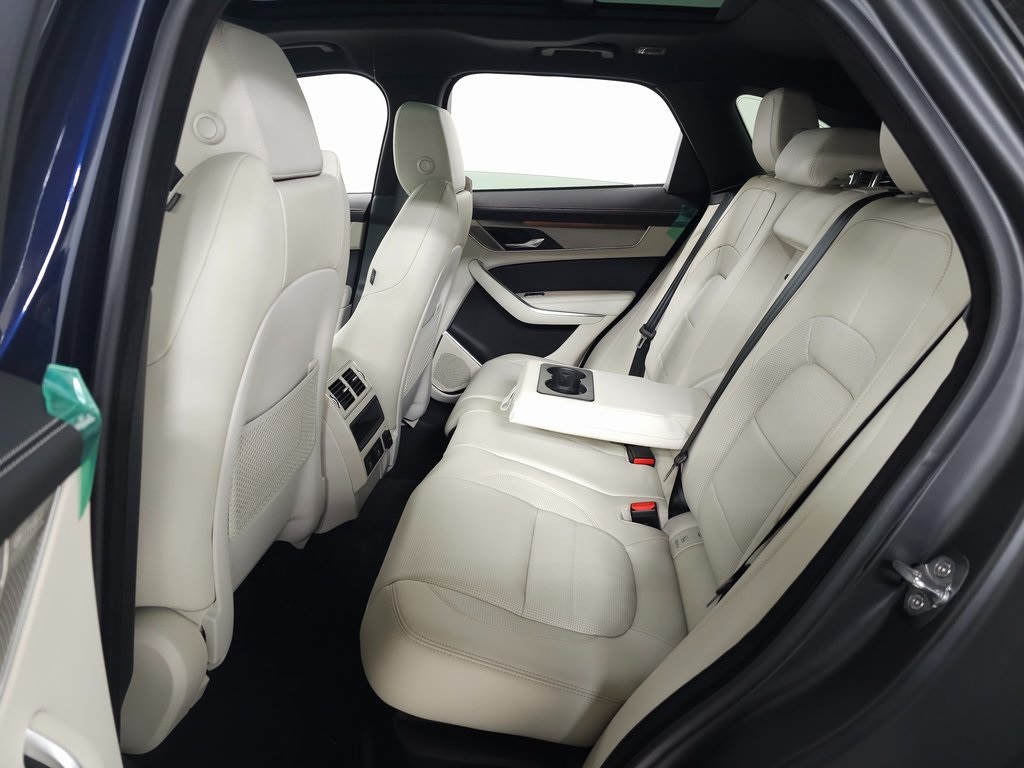 2026 JAGUAR F-PACE - Image 32