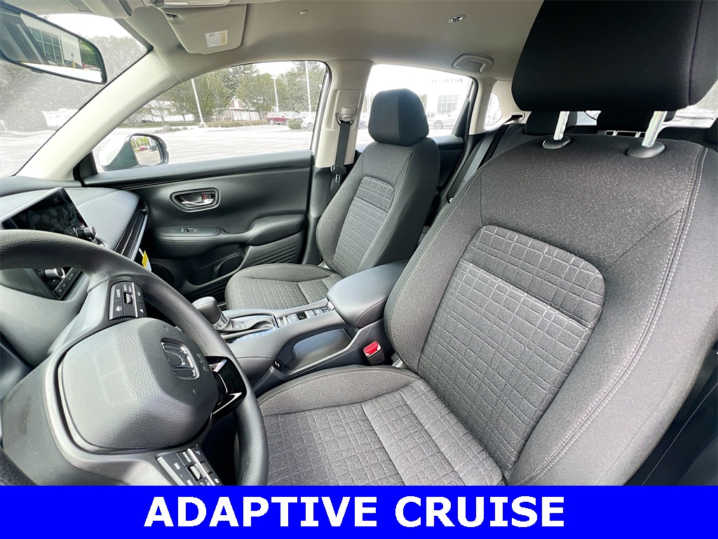 2025 Honda HR-V LX photo 5