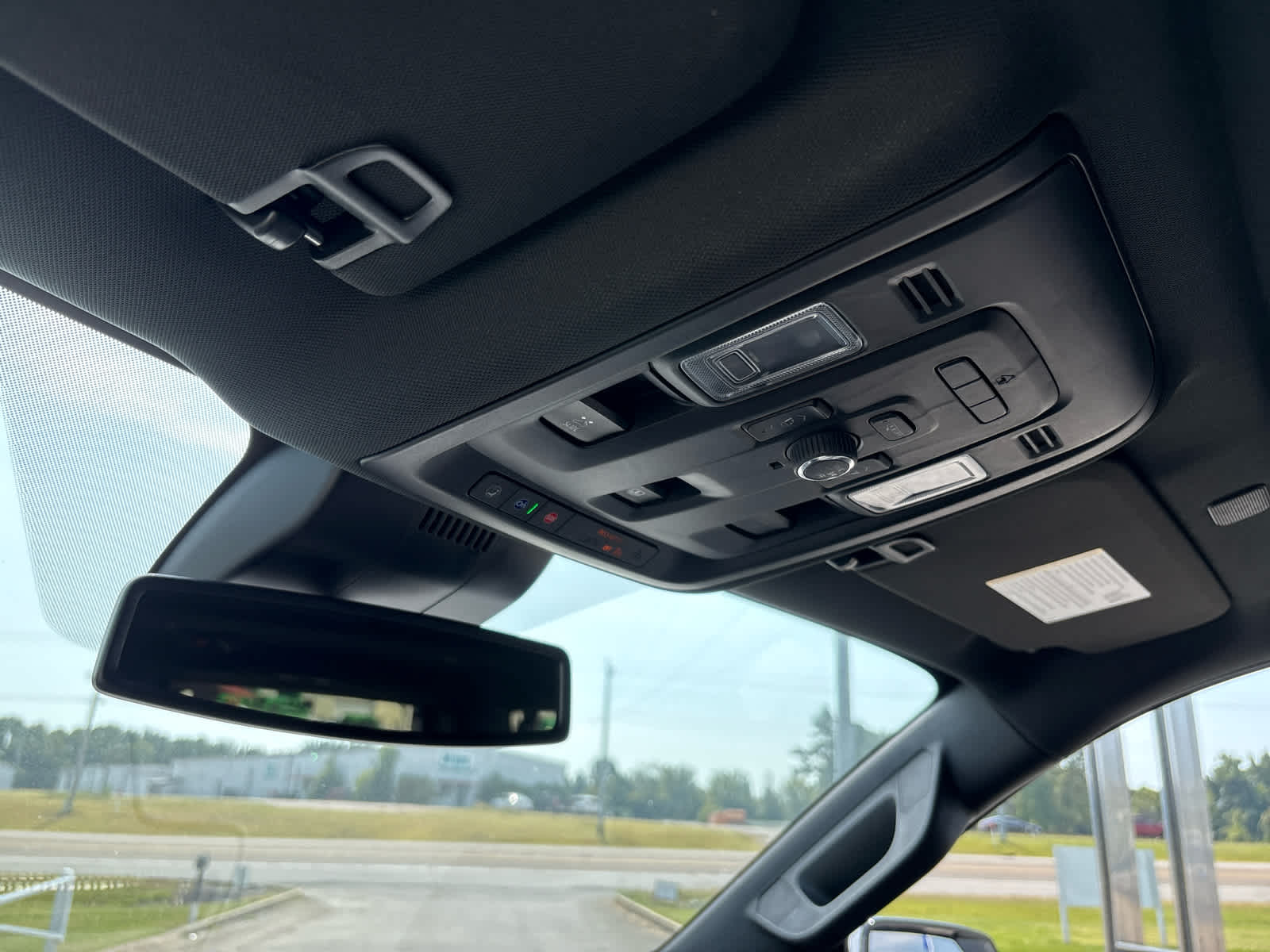 2024 Chevrolet Suburban Z71 photo 28