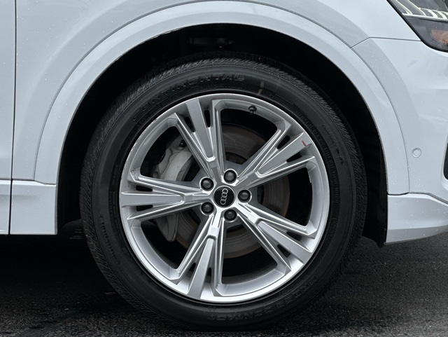 2023 Audi Q8 55 Premium photo 28