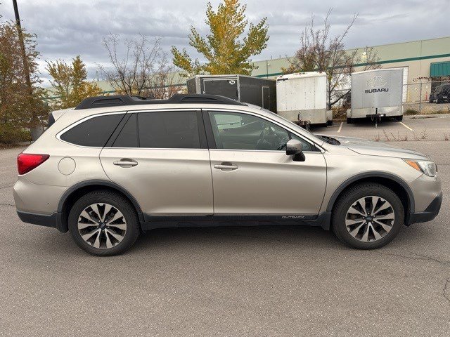 2017 Subaru Outback Limited photo 2