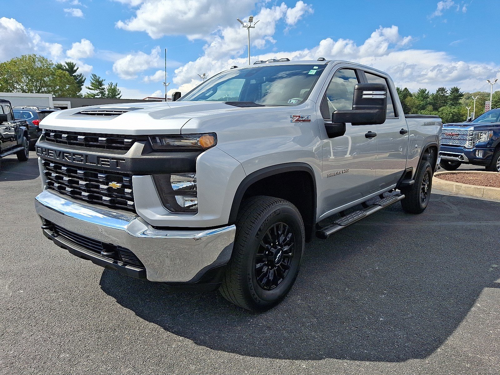 2022 Chevrolet Silverado 3500HD Work Truck photo 3