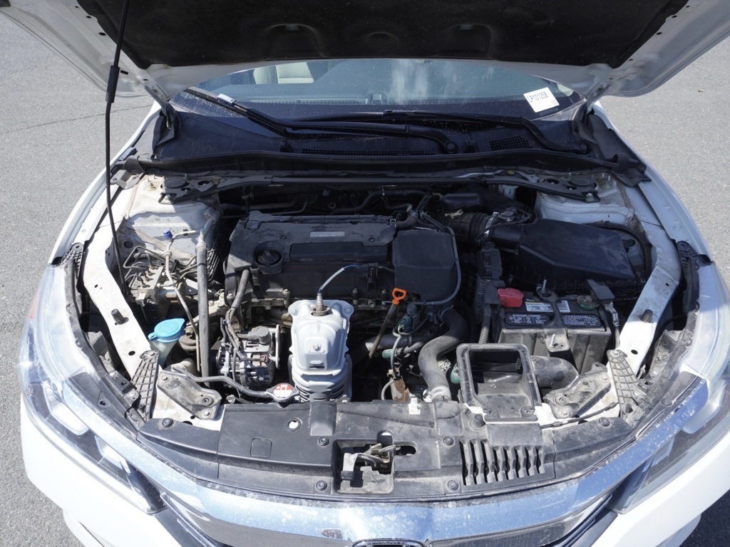 2017 Honda Accord EX photo 28