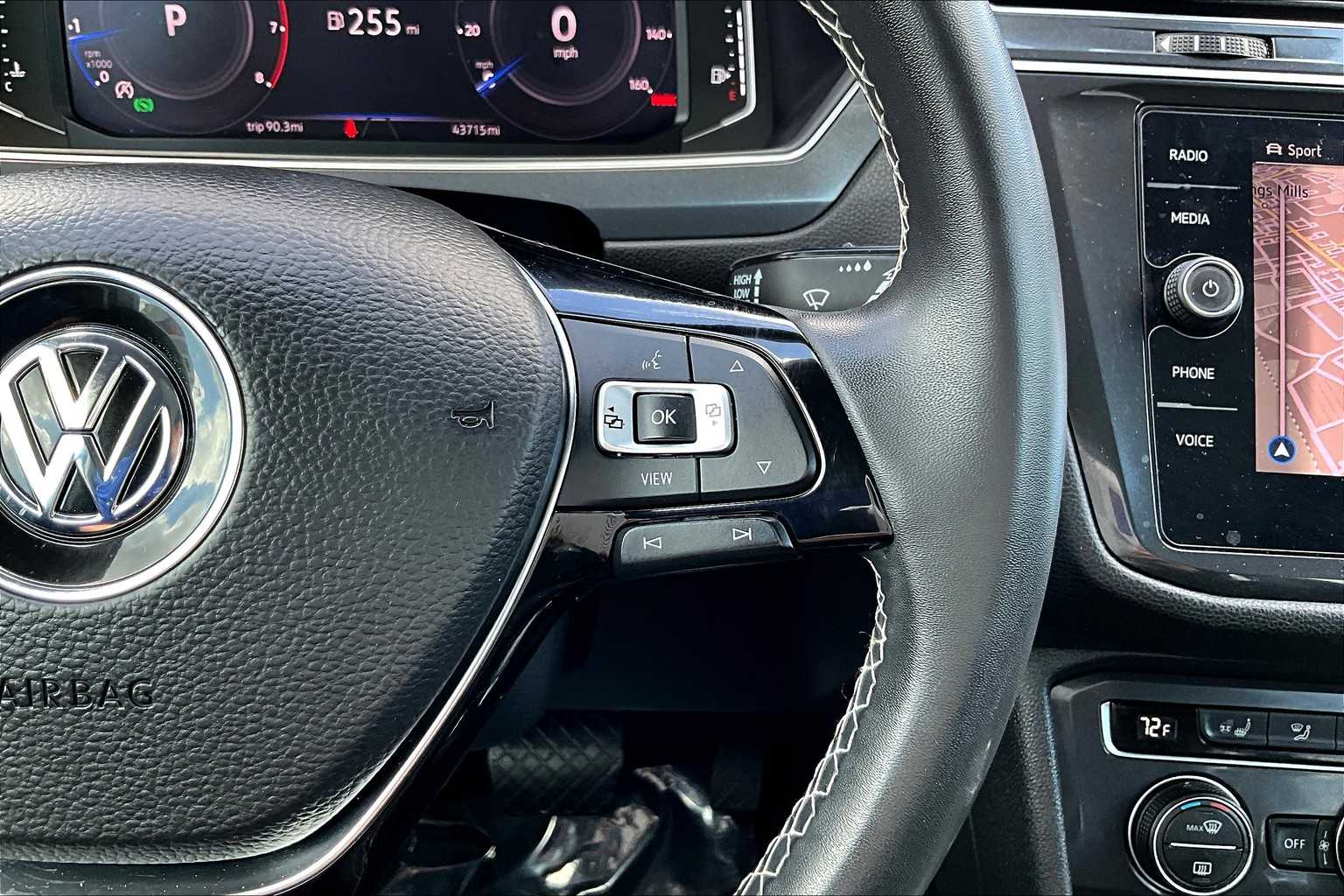 2021 Volkswagen Tiguan SEL photo 22