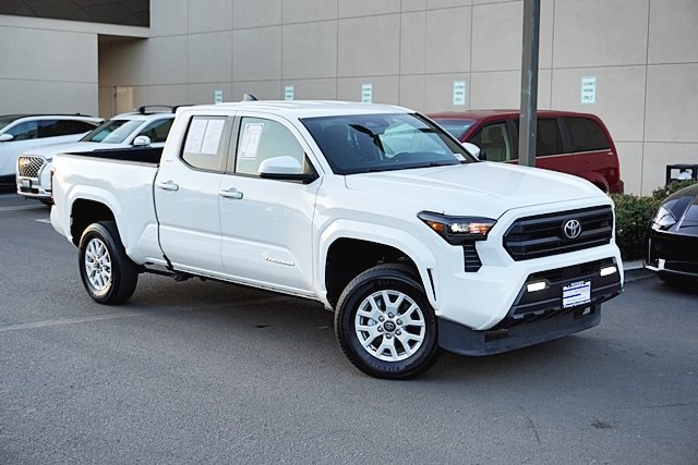2024 Toyota Tacoma SR5 photo 2