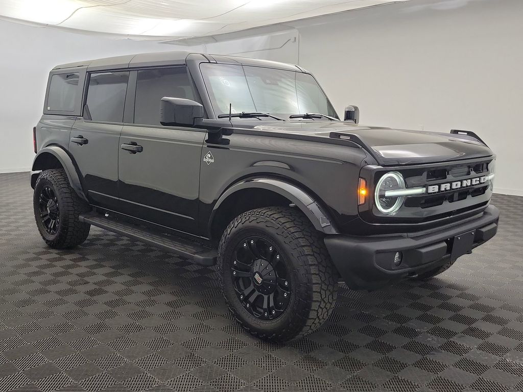 2023 Ford Bronco Outer Banks photo 6