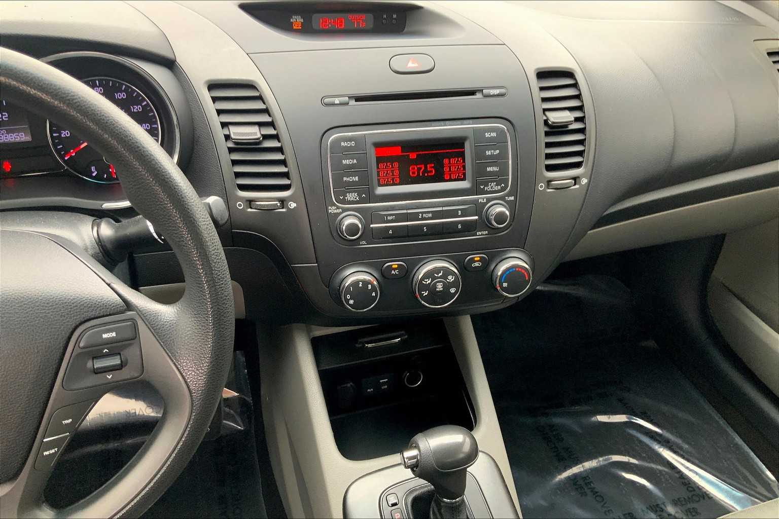 2016 Kia Forte LX photo 6