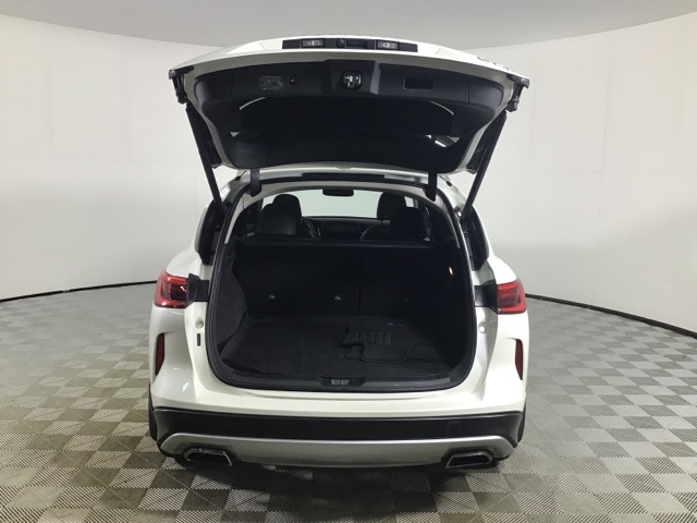 2019 Infiniti QX50 Luxe AWD photo 21
