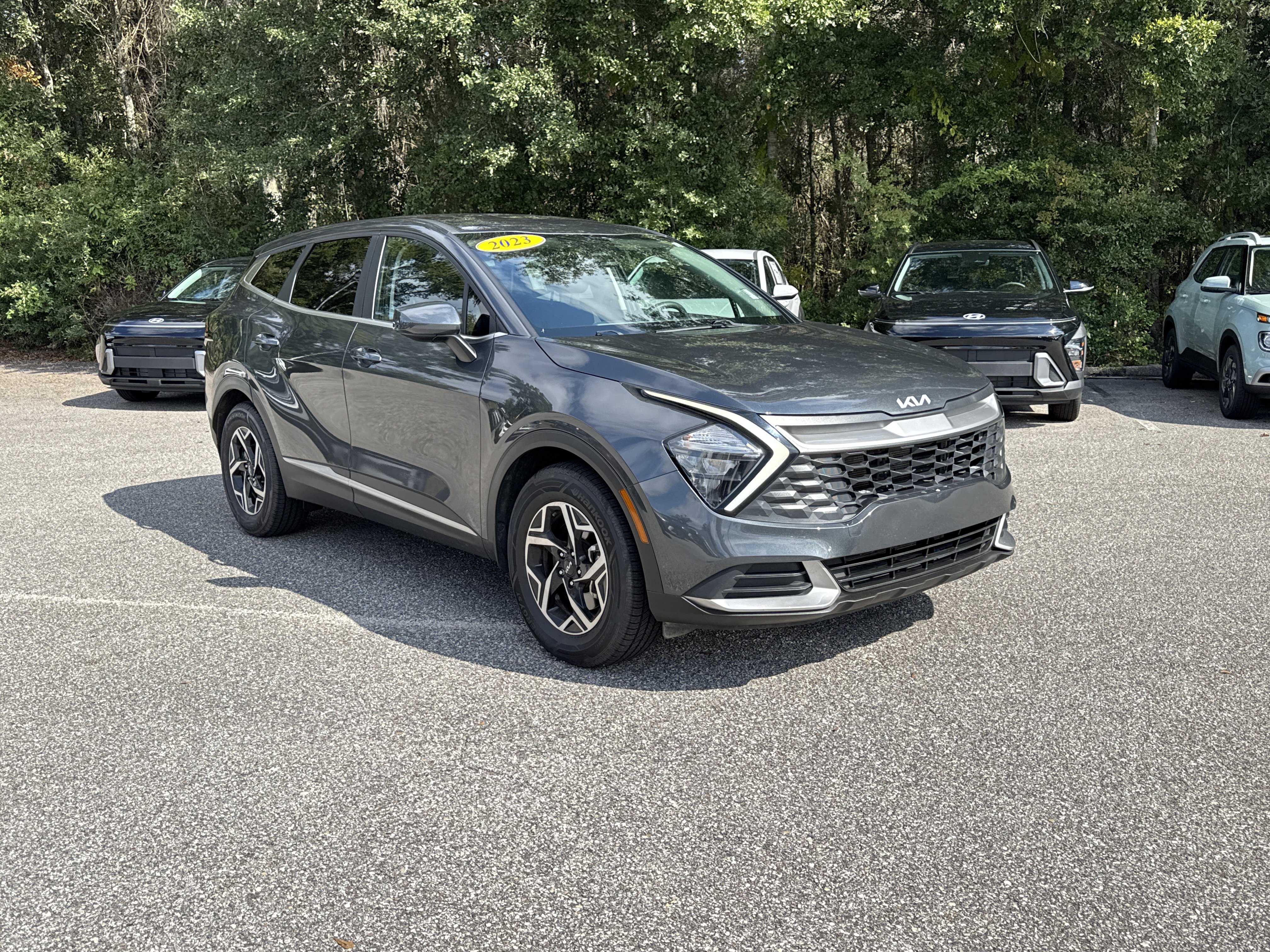 2023 Kia Sportage LX's photo