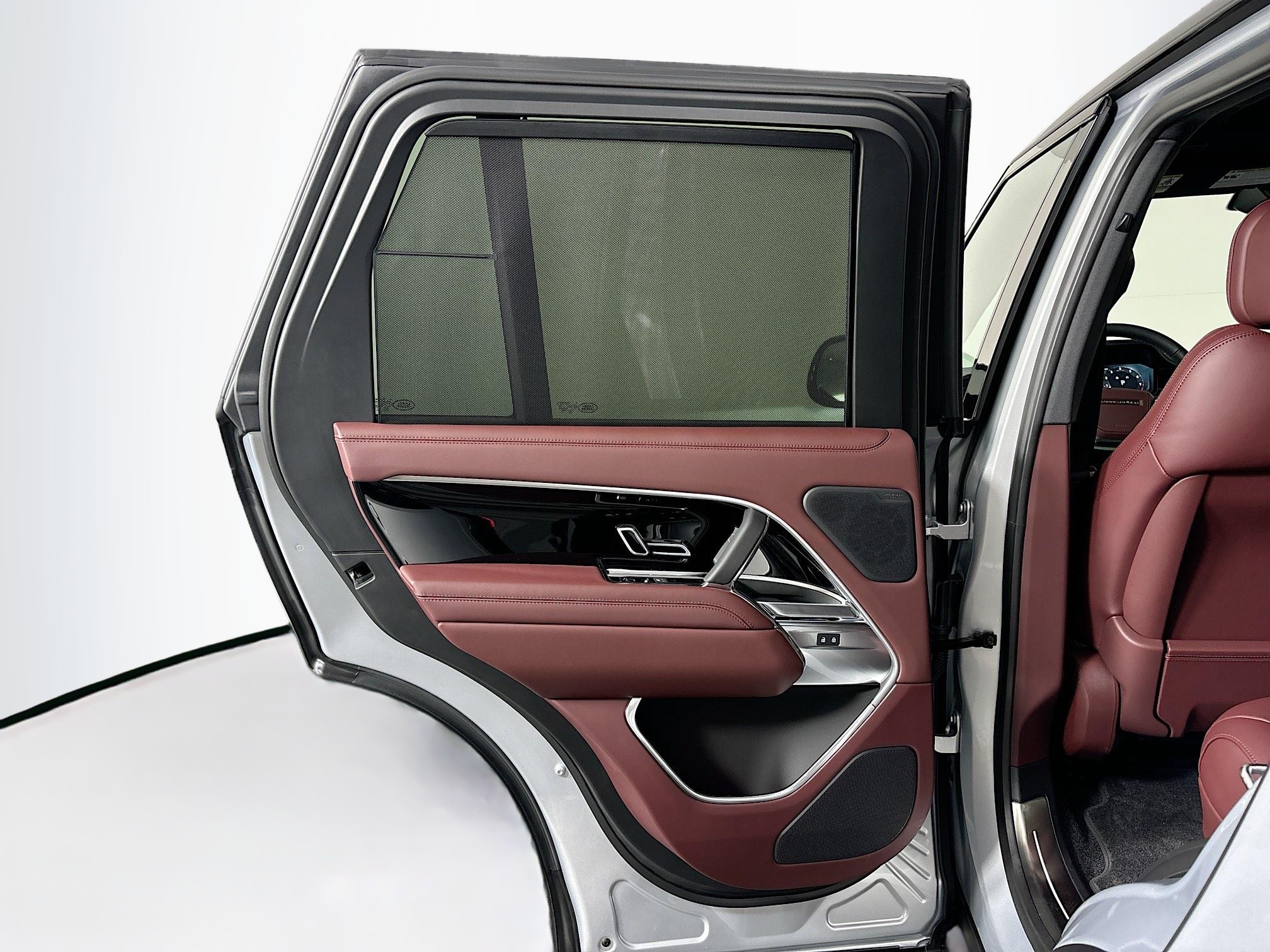 2025 Land Rover Range Rover SE photo 20
