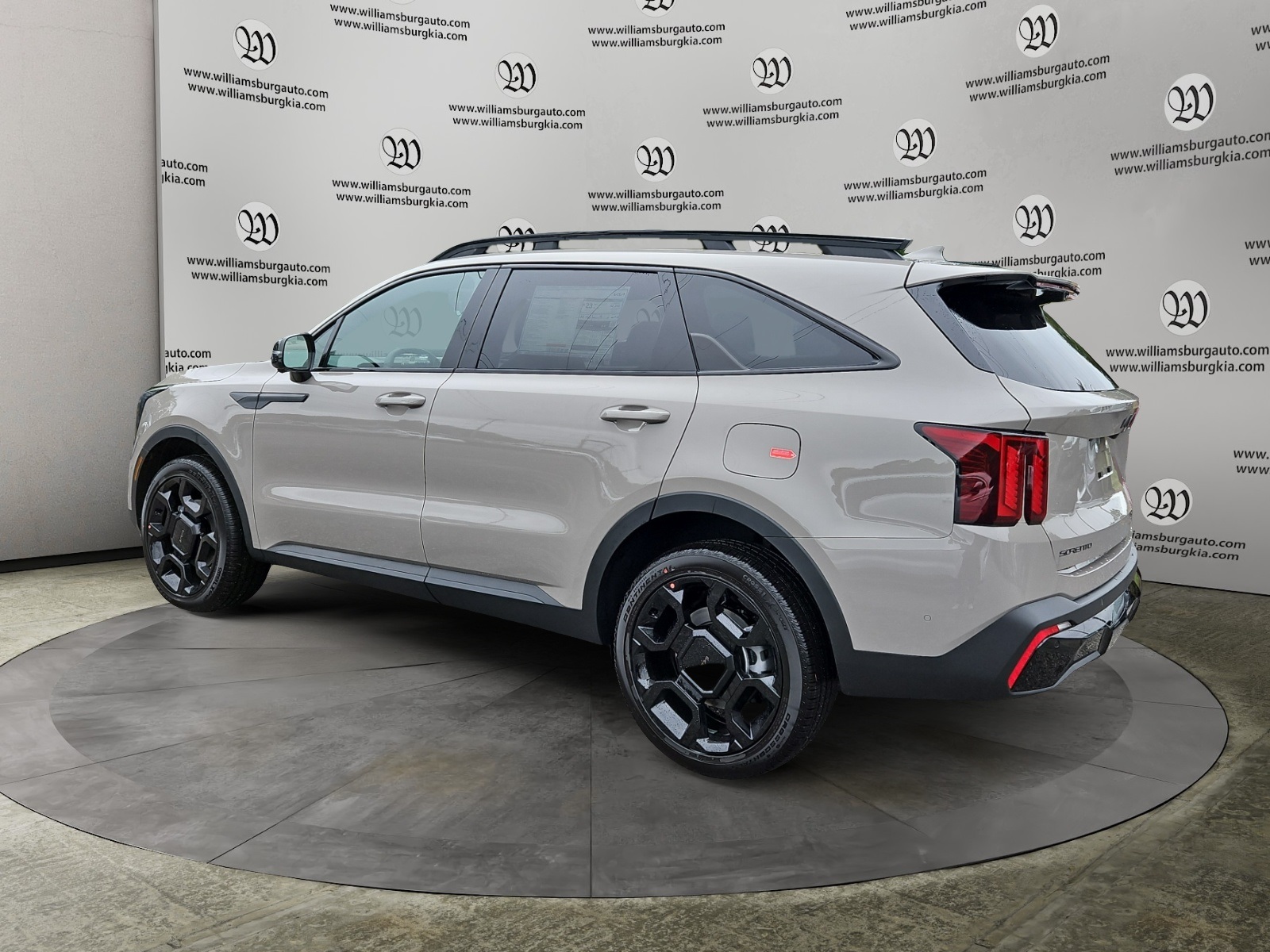 2026 Kia Sorento X-Line SX Prestige photo 2