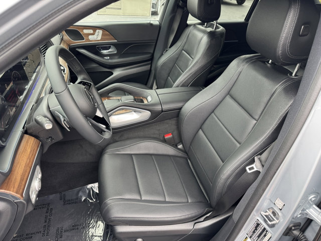 2025 Mercedes Benz GLE 350 4MATIC photo 2