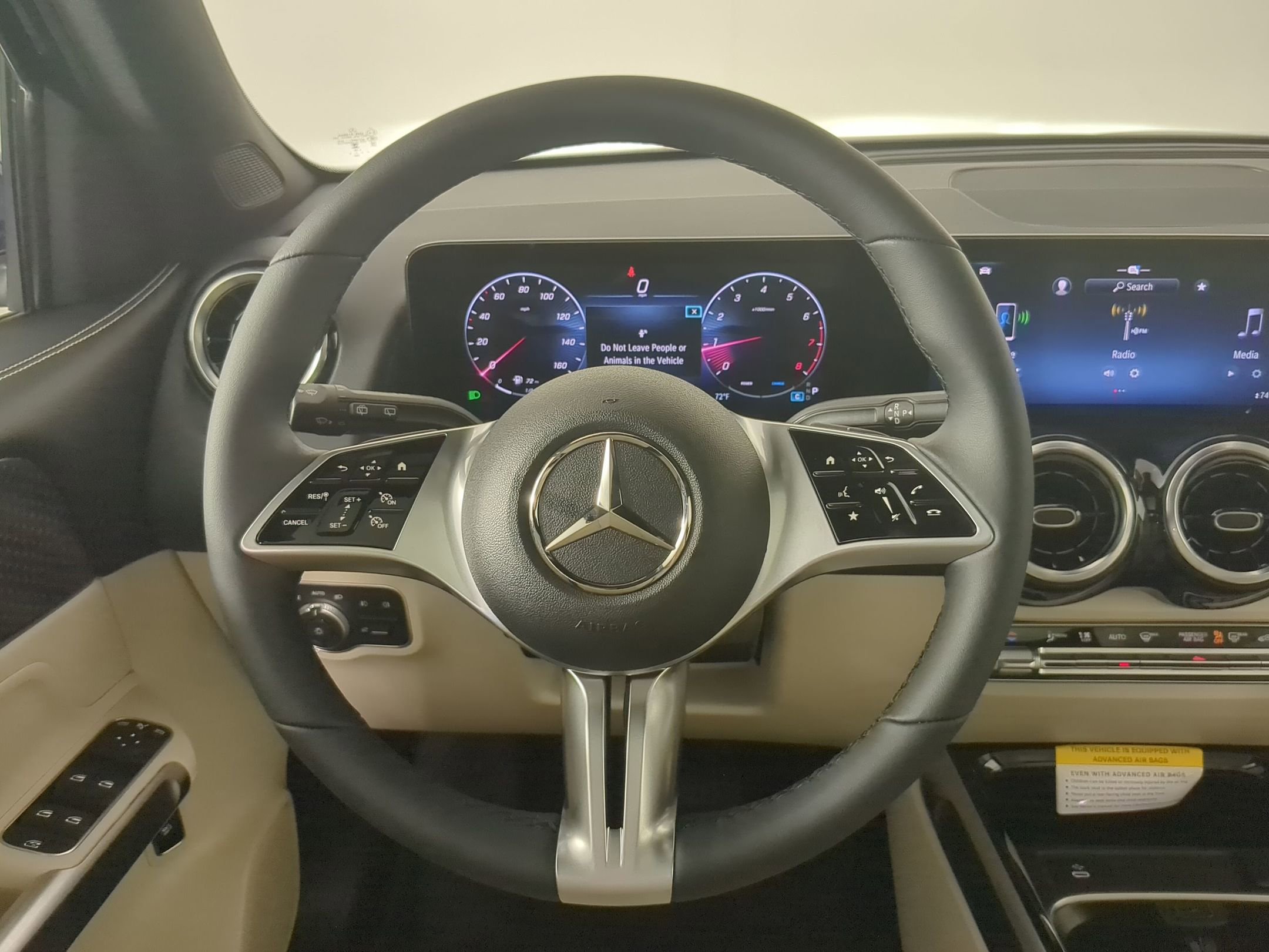 2026 Mercedes Benz GLB 250 4MATIC photo 15