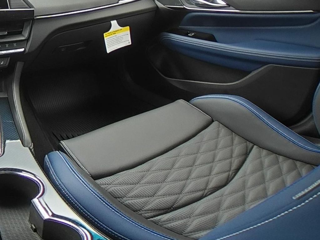 2025 Cadillac CT4 Blackwing photo 13