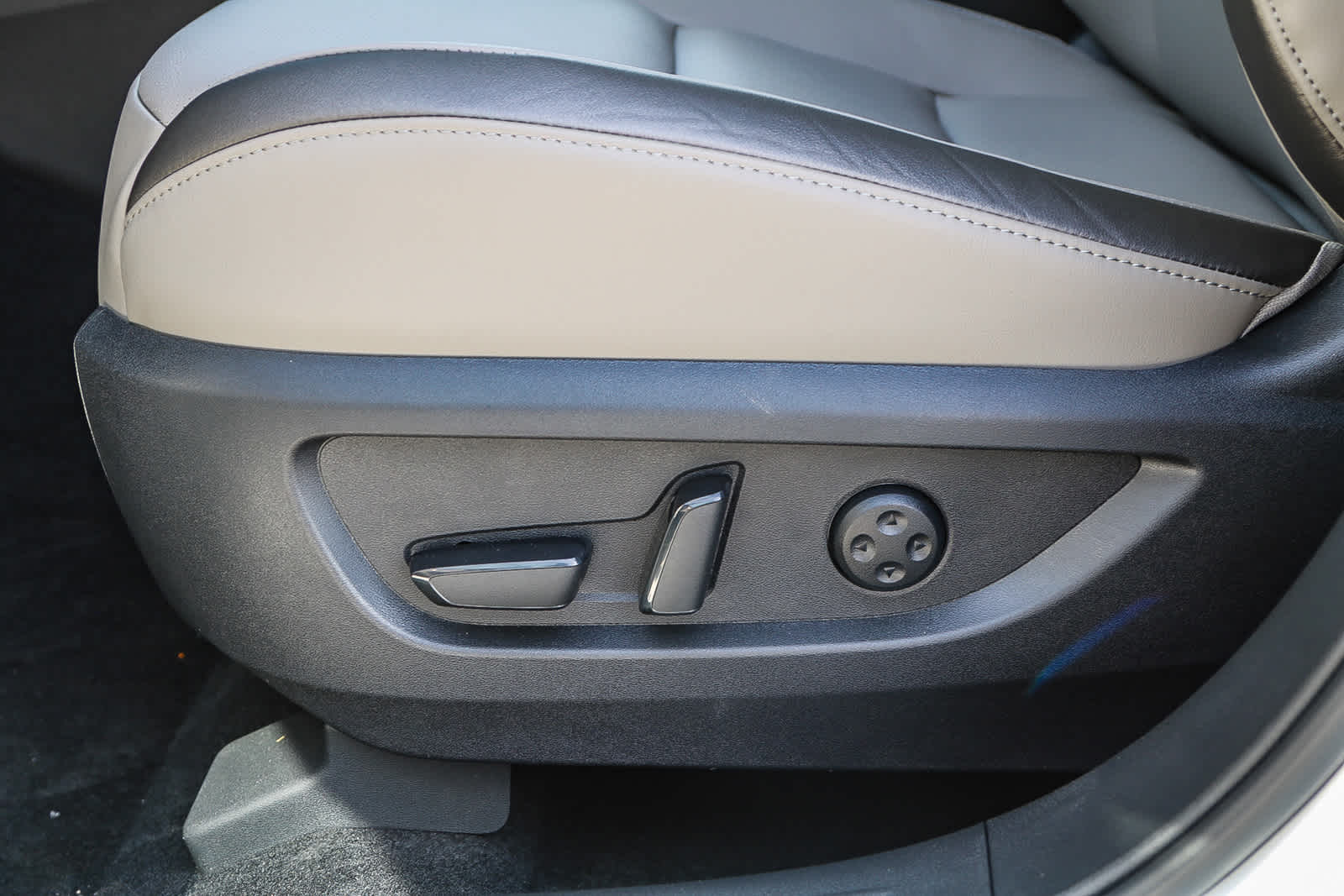 2025 Infiniti QX50 Luxe AWD photo 22
