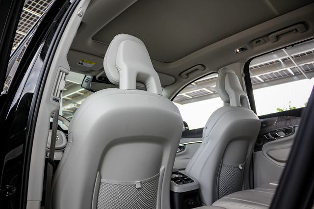 2022 Volvo XC90 Recharge T8 Inscription photo 25