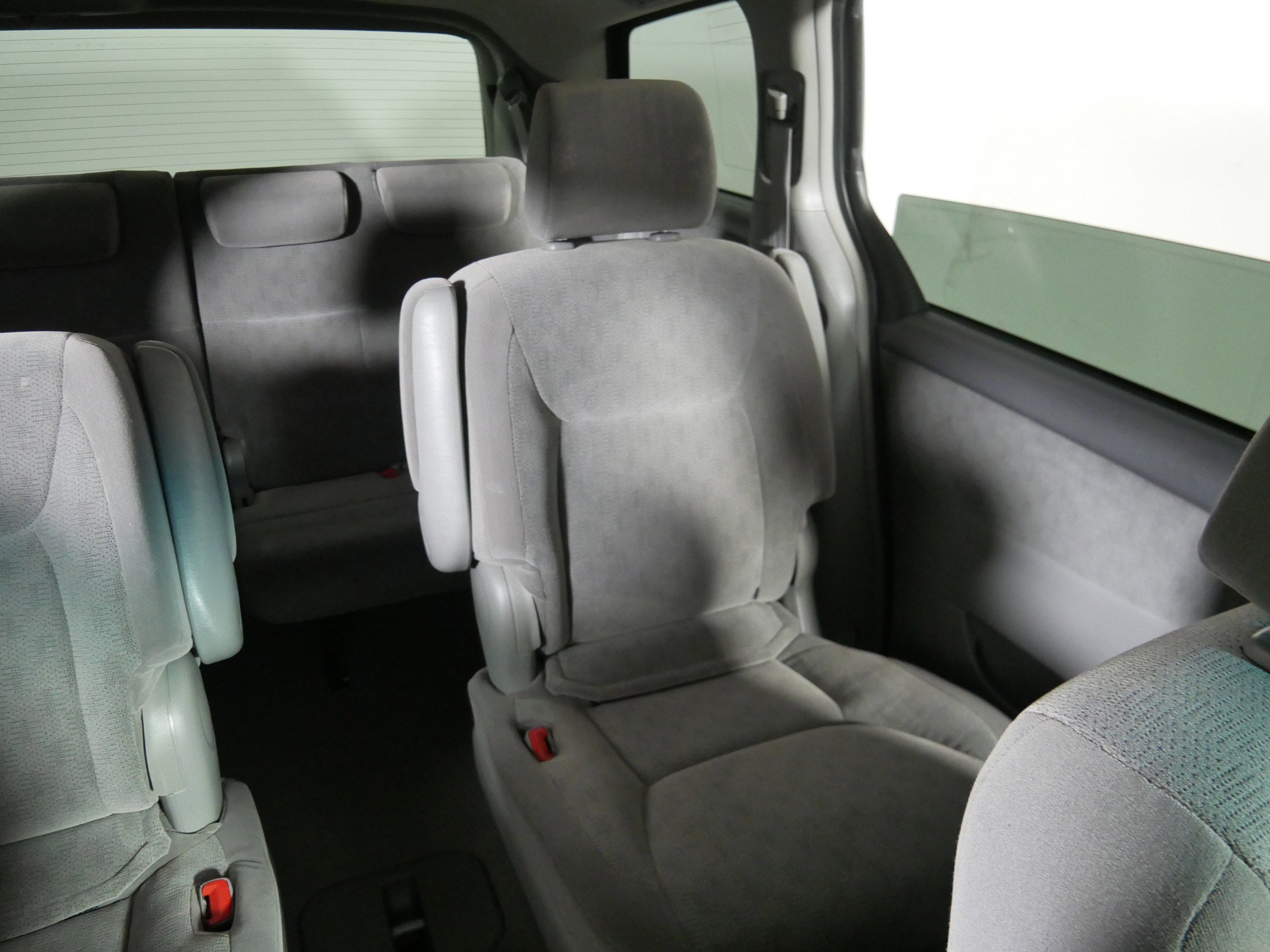 2004 Toyota Sienna XLE photo 7