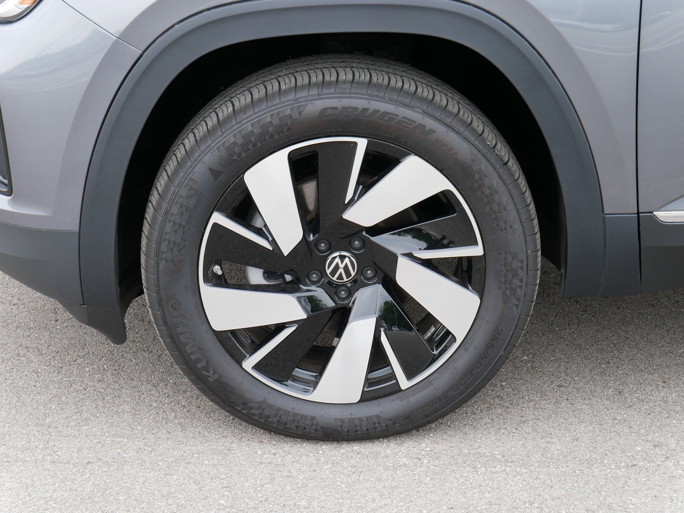 2024 Volkswagen Atlas Cross Sport SEL photo 4