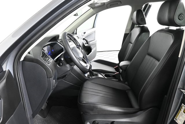2023 Volkswagen Tiguan SE photo 17
