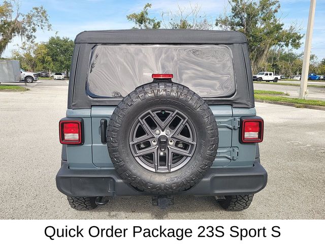 2025 Jeep Wrangler Sport S photo 4
