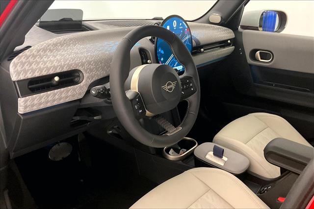 2025 Mini Cooper S Hardtop 4 Door Iconic photo 4