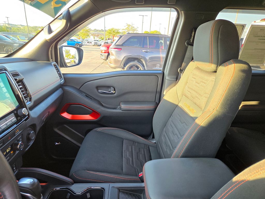 2023 Nissan Frontier PRO-4X photo 21