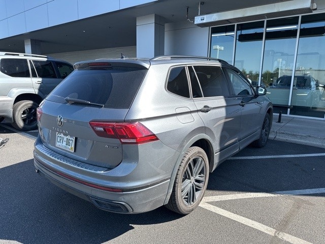 2022 Volkswagen Tiguan SE R-Line Black photo 3