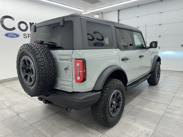 2022 Ford Bronco Badlands photo 4