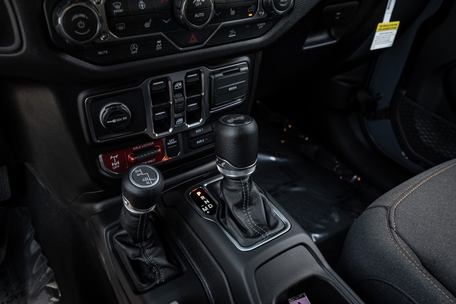 2025 Jeep Wrangler Willys photo 26