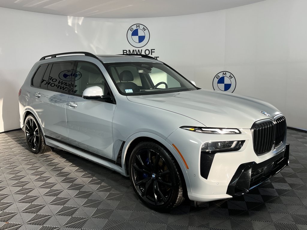 2024 BMW X7 40i's photo