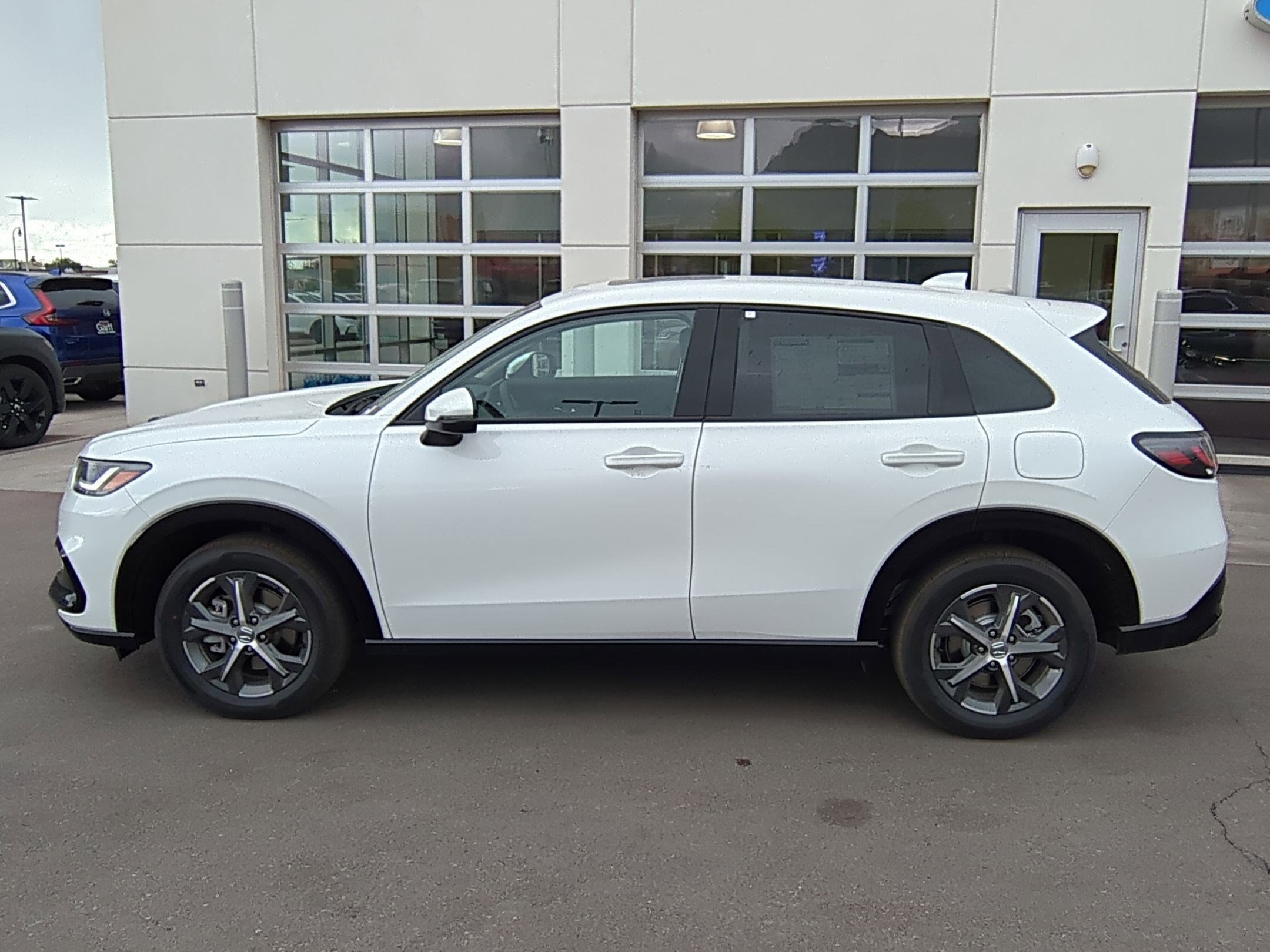 2025 Honda HR-V EX-L photo 6