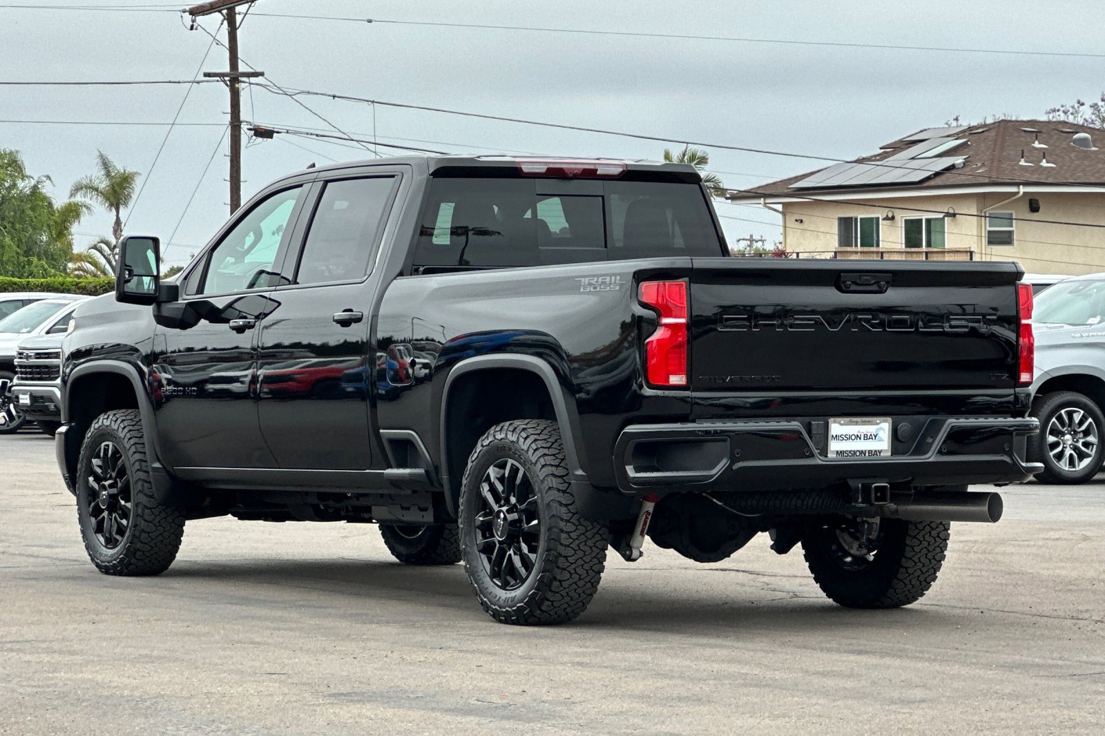 2025 Chevrolet Silverado LTZ photo 6