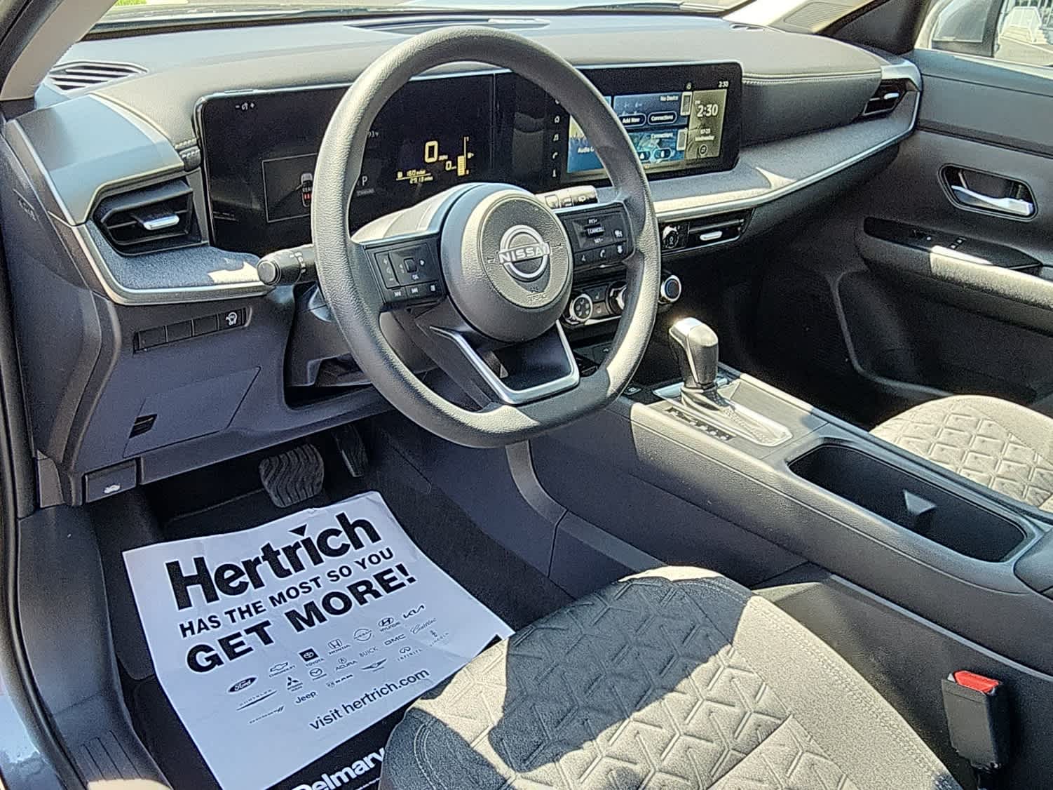 2025 Nissan Kicks SV photo 10