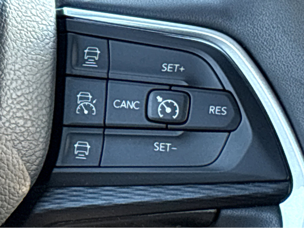 2023 Jeep Grand Cherokee Altitude photo 13