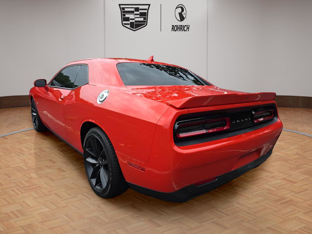 2022 Dodge Challenger R/T photo 6