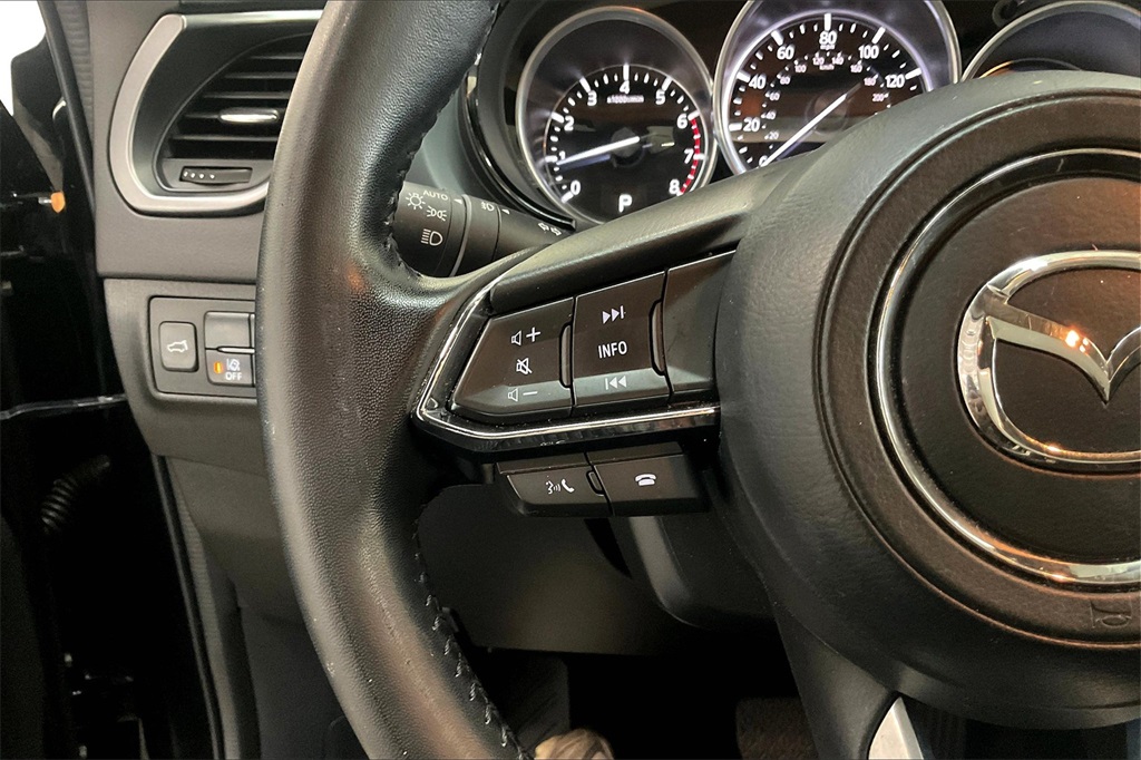 2022 Mazda CX-9 Touring photo 14