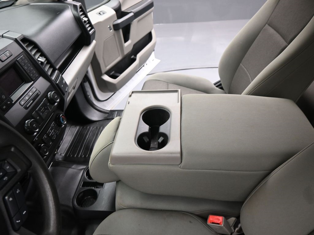 2018 Ford F-150 XL photo 2