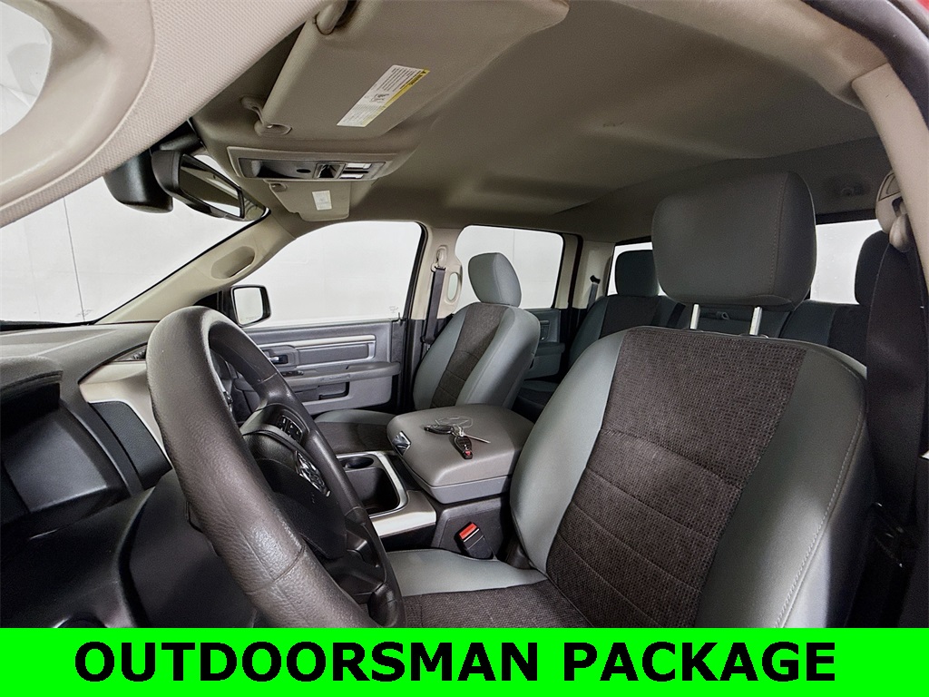 2018 Ram 1500 SLT photo 2