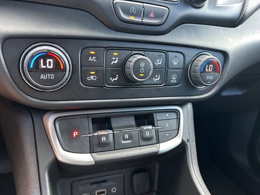 2023 Gmc Terrain SLT photo 28