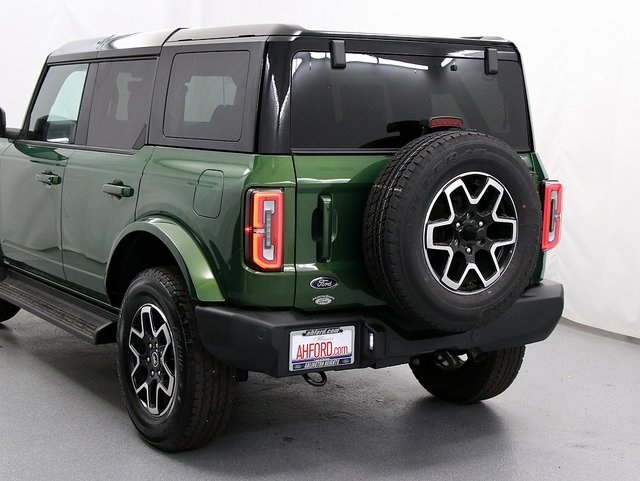 2025 Ford Bronco Outer Banks photo 7